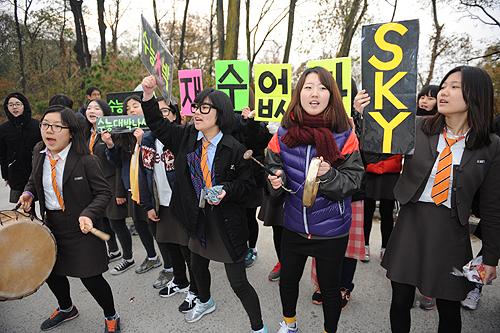 韓国のスヌン 大学受験 受験禁止曲 って何の事だか知ってる こりあゆぶろぐ